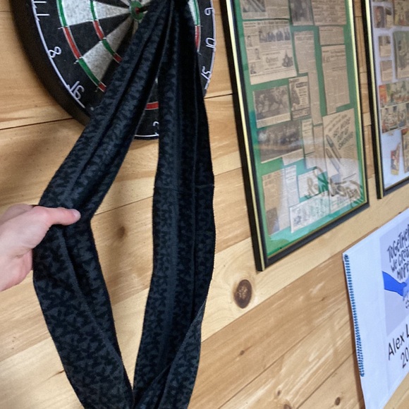 MK scarf - Picture 2 of 3